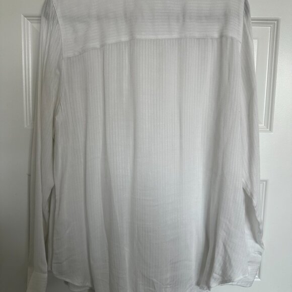 Treasure & Bond Classic Lightweight Button Down Blouse - Picture 4 of 4